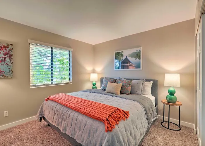 Red Rock Views: Modern Sedona